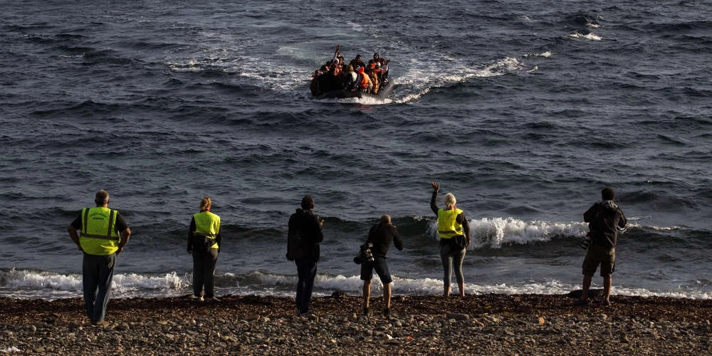 Κατά κύματα φτάνουν οι Τούρκοι στα νησιά για να ξεφύγουν από τον Ερντογάν